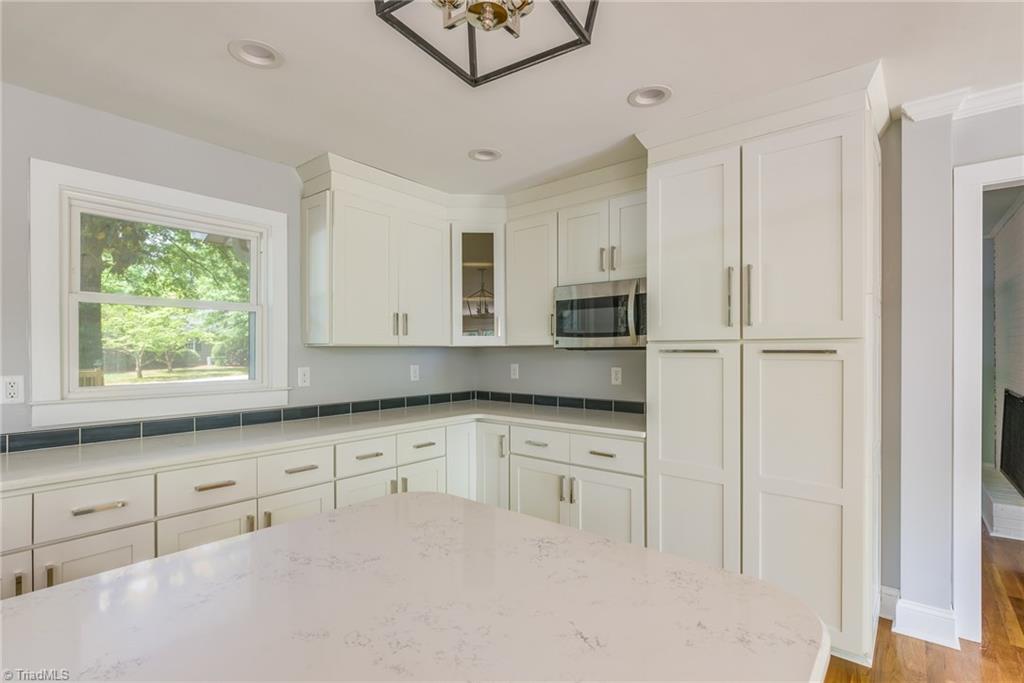 710 Yorkshire Road Winston-Salem, NC 27106 - Photo 7 of 23 Gallery Image 7