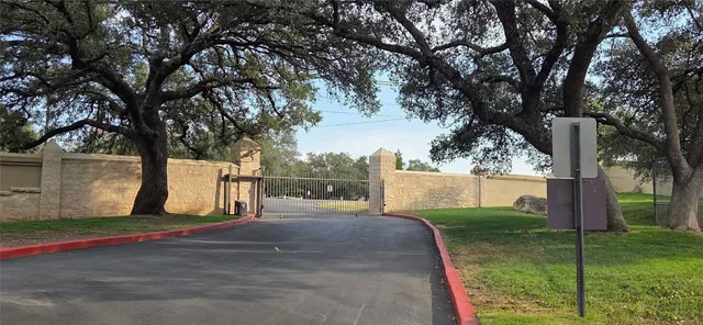 $2,000 | 2918 Ranch Road 620 North, Unit C118, Austin, TX 78734