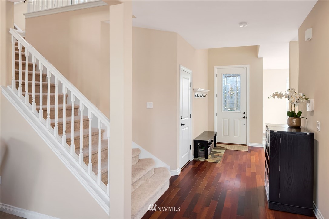 775 Hoquiam Place Northeast Renton, WA 98059 - Photo 2 of 19 Gallery Image 2