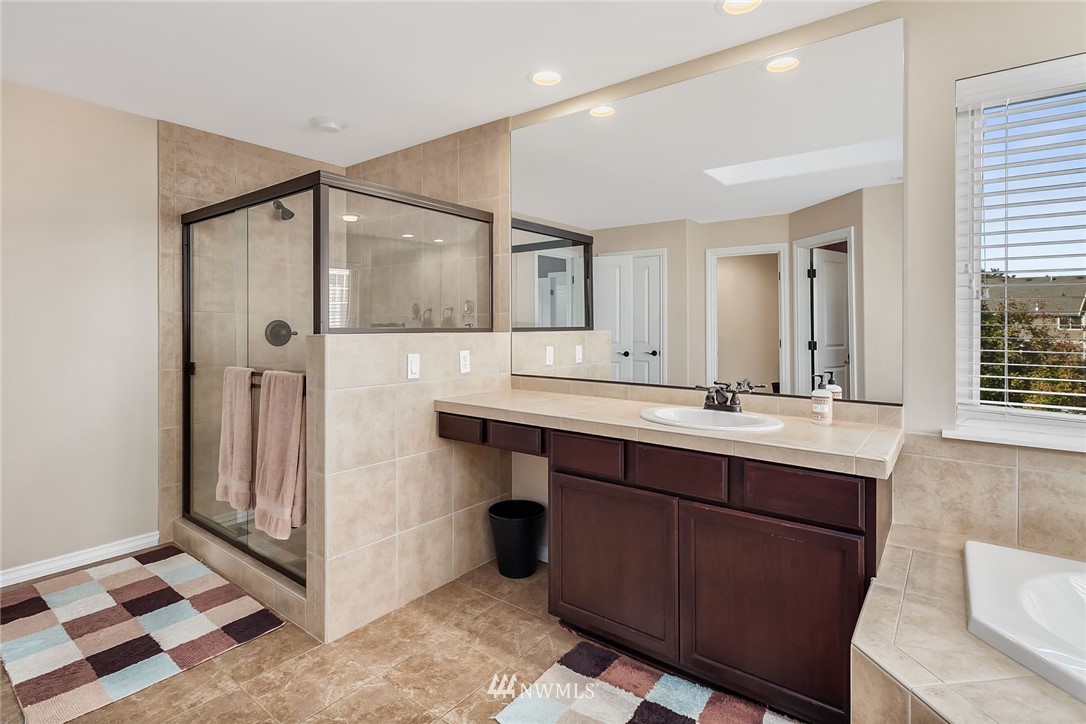 775 Hoquiam Place Northeast Renton, WA 98059 - Photo 12 of 19 Gallery Image 12