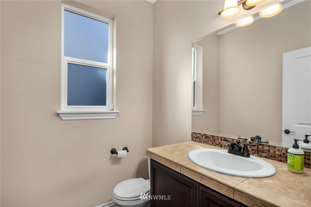 775 Hoquiam Place Northeast Renton, WA 98059 - Photo 9 of 19 Gallery Image 9