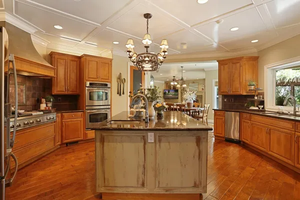 $1,825,000 | 19120 East Stampede Road, Lodi, CA 95240