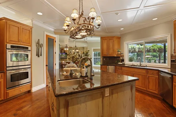 $1,825,000 | 19120 East Stampede Road, Lodi, CA 95240