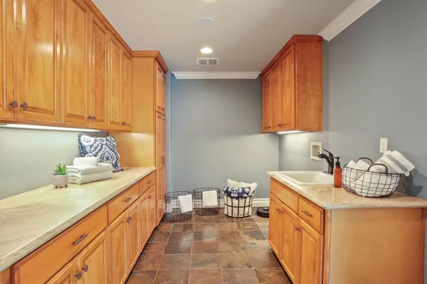 $1,825,000 | 19120 East Stampede Road, Lodi, CA 95240