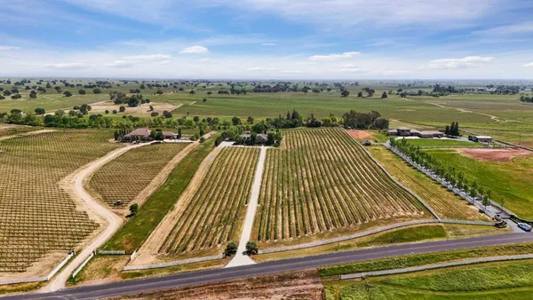 $1,825,000 | 19120 East Stampede Road, Lodi, CA 95240