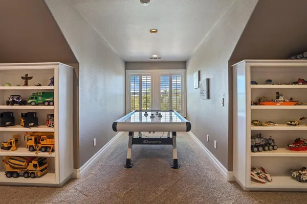 $1,825,000 | 19120 East Stampede Road, Lodi, CA 95240