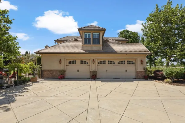$1,825,000 | 19120 East Stampede Road, Lodi, CA 95240