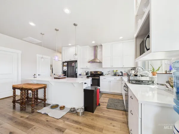 $1,200,000 | 5448 West Black Canyon Highway, Emmett, ID 83617