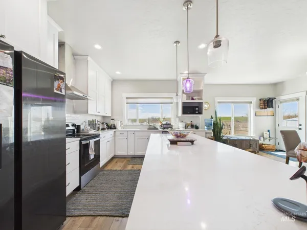$1,200,000 | 5448 West Black Canyon Highway, Emmett, ID 83617