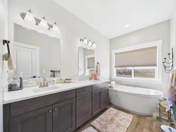 $1,200,000 | 5448 West Black Canyon Highway, Emmett, ID 83617