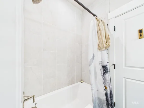 $1,200,000 | 5448 West Black Canyon Highway, Emmett, ID 83617