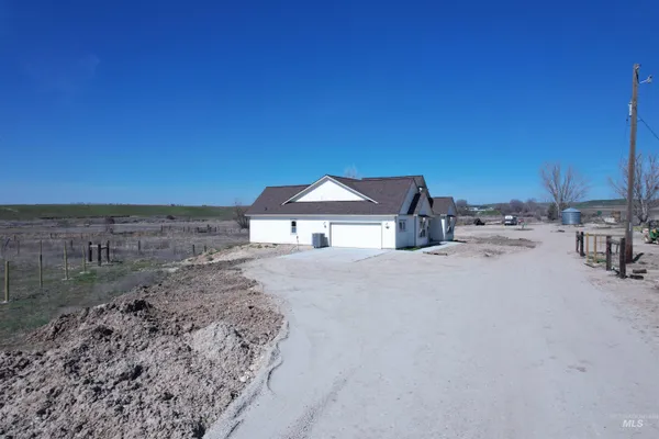 $1,200,000 | 5448 West Black Canyon Highway, Emmett, ID 83617