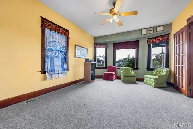 $275,000 | 203 West Booneslick Road, Warrenton, MO 63383