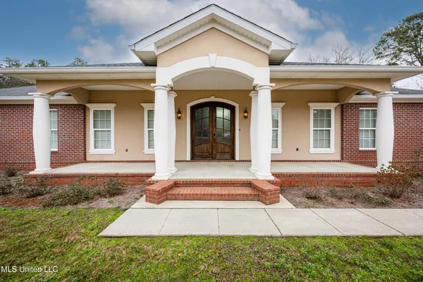 $749,711 | 5851 Old Spanish Trail, Ocean Springs, MS 39564