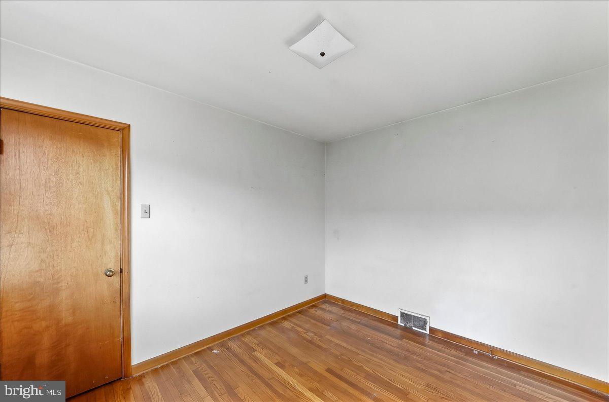 26 Ash Road Wallingford, PA 19086 - Photo 23 of 48 Bedroom