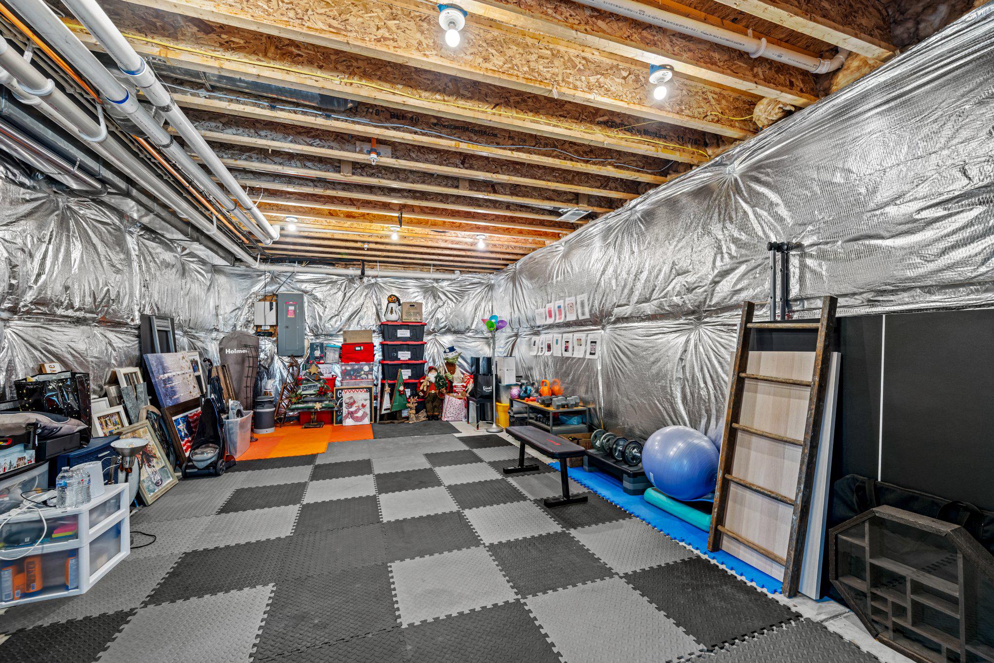 10693 Harding Road Laurel, MD 20723 - Photo 45 of 55 Versatile space in the large utility room!