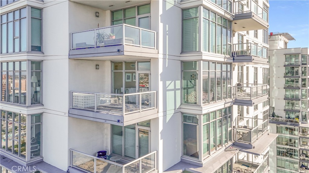 400 West Ocean Boulevard, Unit 2004 Long Beach, CA 90802 - Photo 27 of 47 a front view of a multi story building