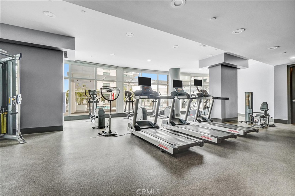 400 West Ocean Boulevard, Unit 2004 Long Beach, CA 90802 - Photo 44 of 47 a view of a room with gym equipment