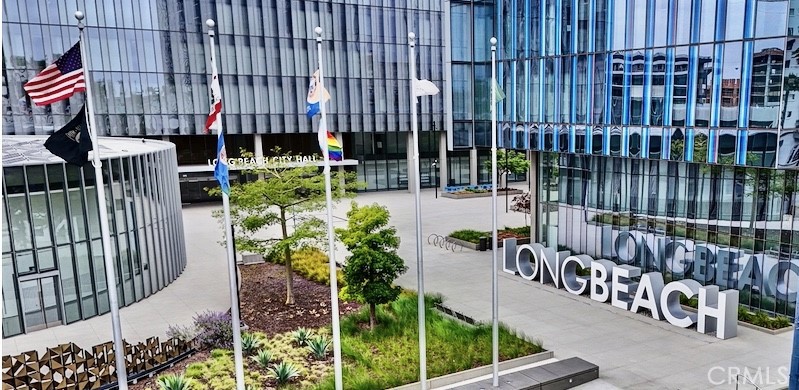 400 West Ocean Boulevard, Unit 2004 Long Beach, CA 90802 - Photo 47 of 47 a view of an chairs and tables in the back yard of the house