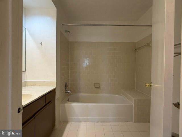 12948 Grays Pointe Road, Unit 12948B Fairfax, VA 22033 - Photo 9 of 15 Gallery Image 9