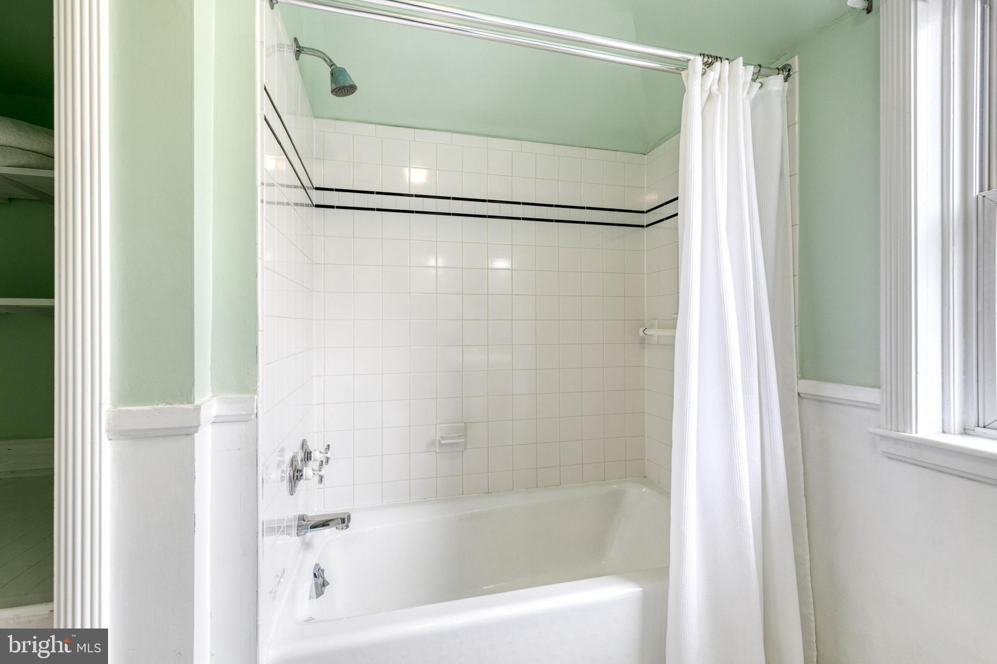 4028 Deepwood Road Baltimore, MD 21218 - Photo 20 of 34 Gallery Image 20
