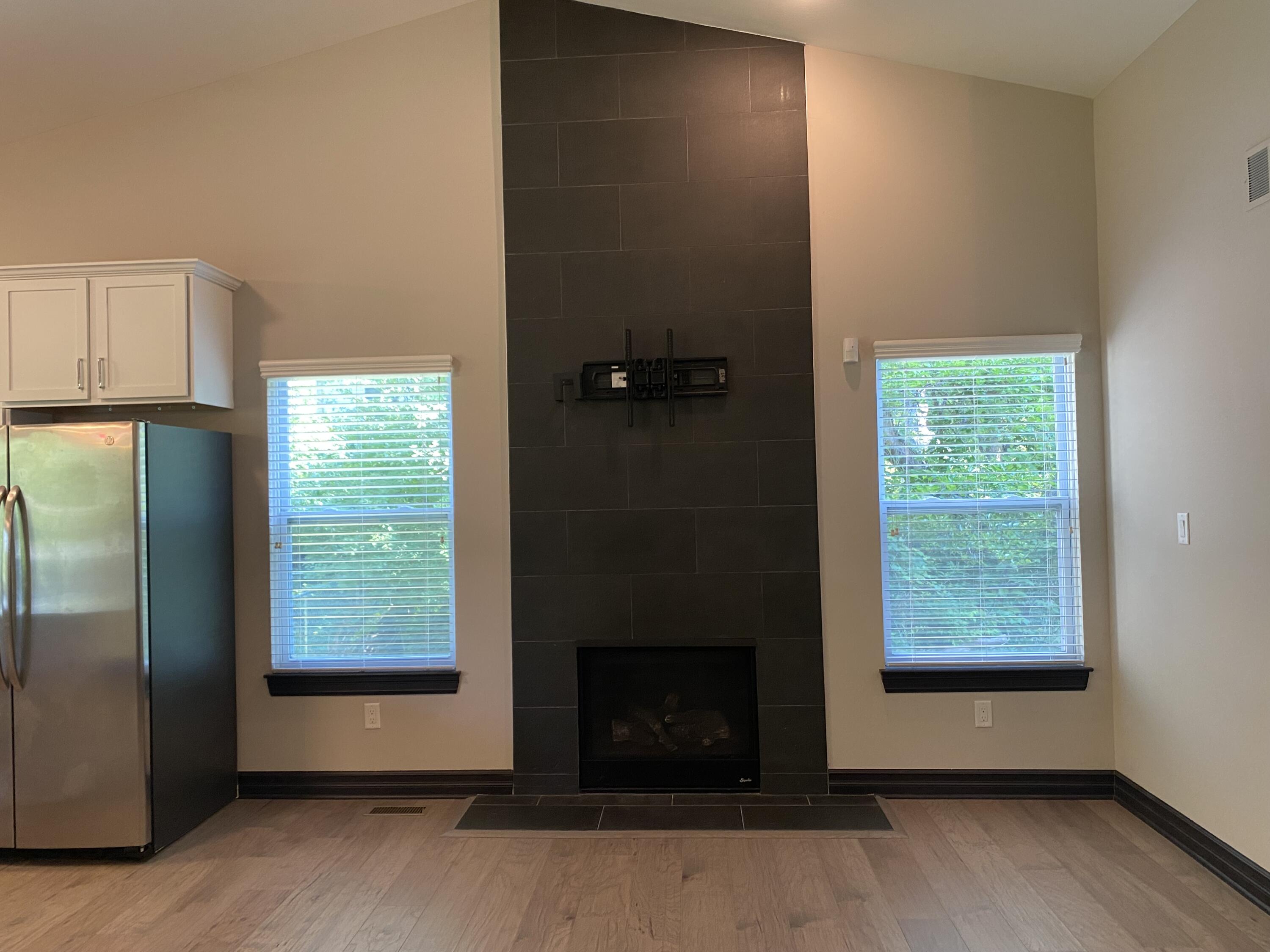 9915 Wayne Road Livonia, MI 48150 - Photo 14 of 38 IMG_2719