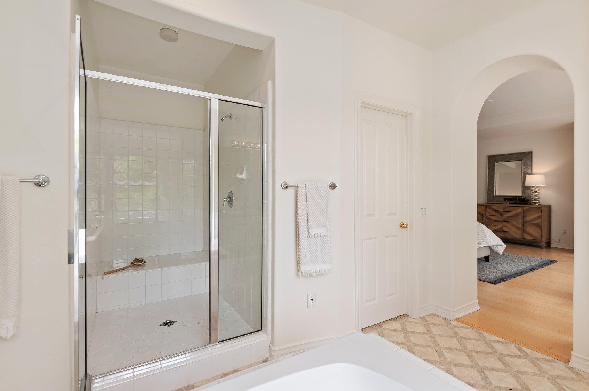 224 King Daniel Lane Goleta, CA 93117 - Photo 28 of 38 a en suite bathroom with a shower