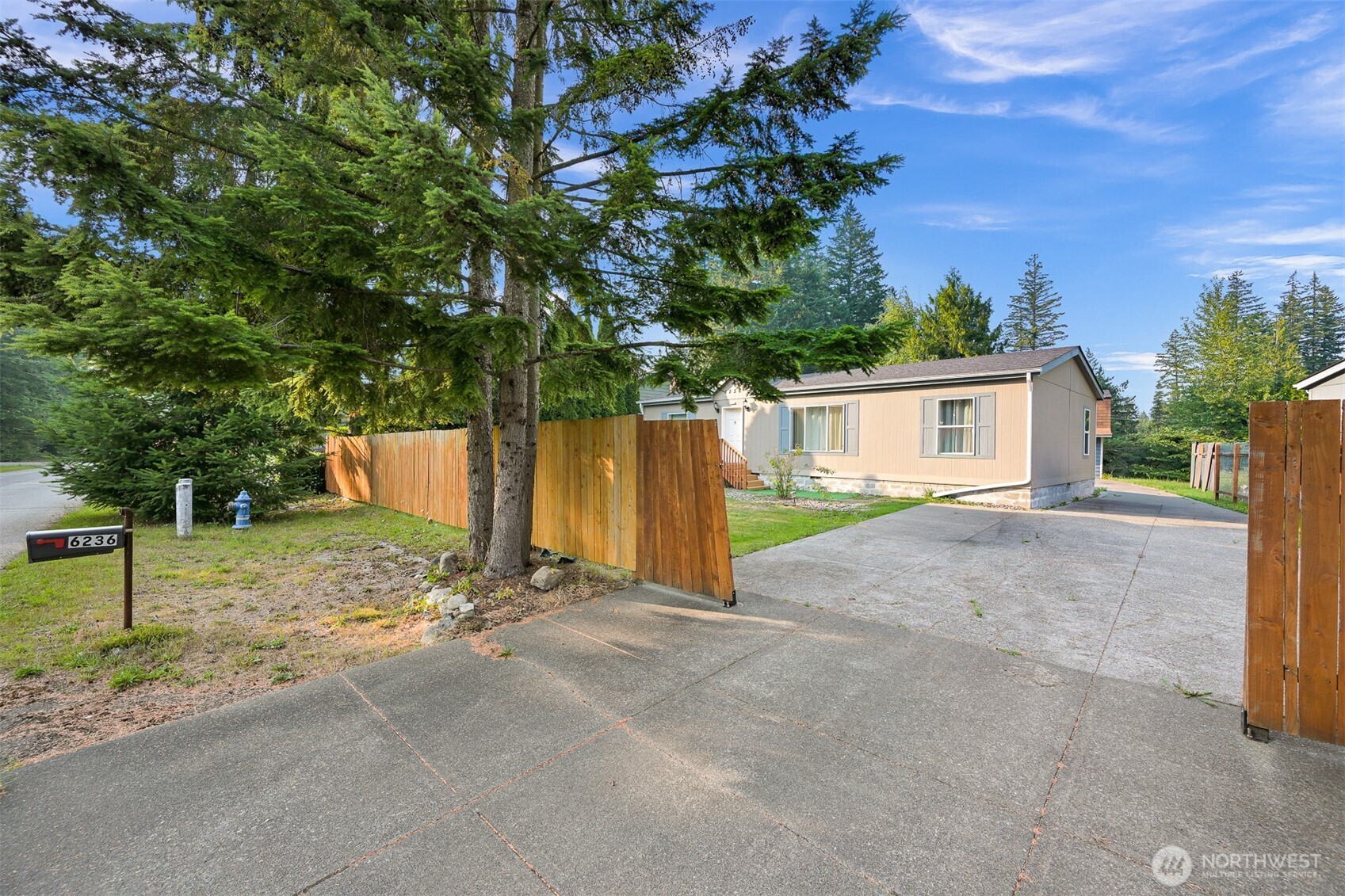 6236 Azure Way Maple Falls, WA 98266 - Photo 2 of 37 Gallery Image 2