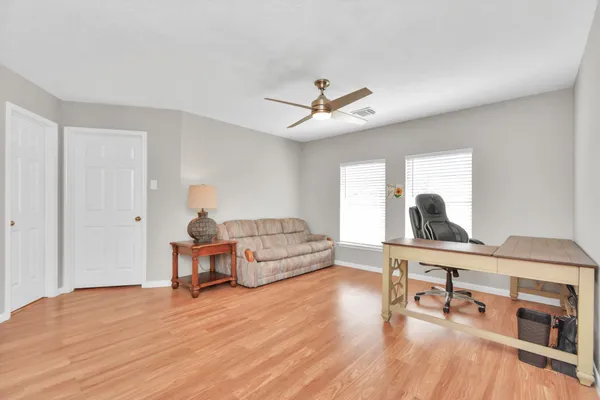 $285,000 | 10615 Vandercroft Court, Houston, TX 77070