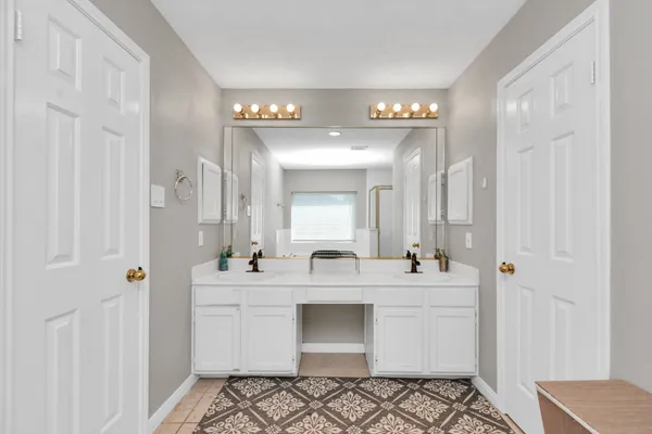 $285,000 | 10615 Vandercroft Court, Houston, TX 77070
