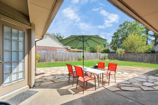 $285,000 | 10615 Vandercroft Court, Houston, TX 77070