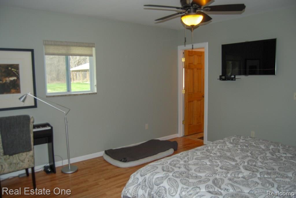 79995 Van Dyke Road Romeo, MI 48065 - Photo 21 of 58 Master bedroom