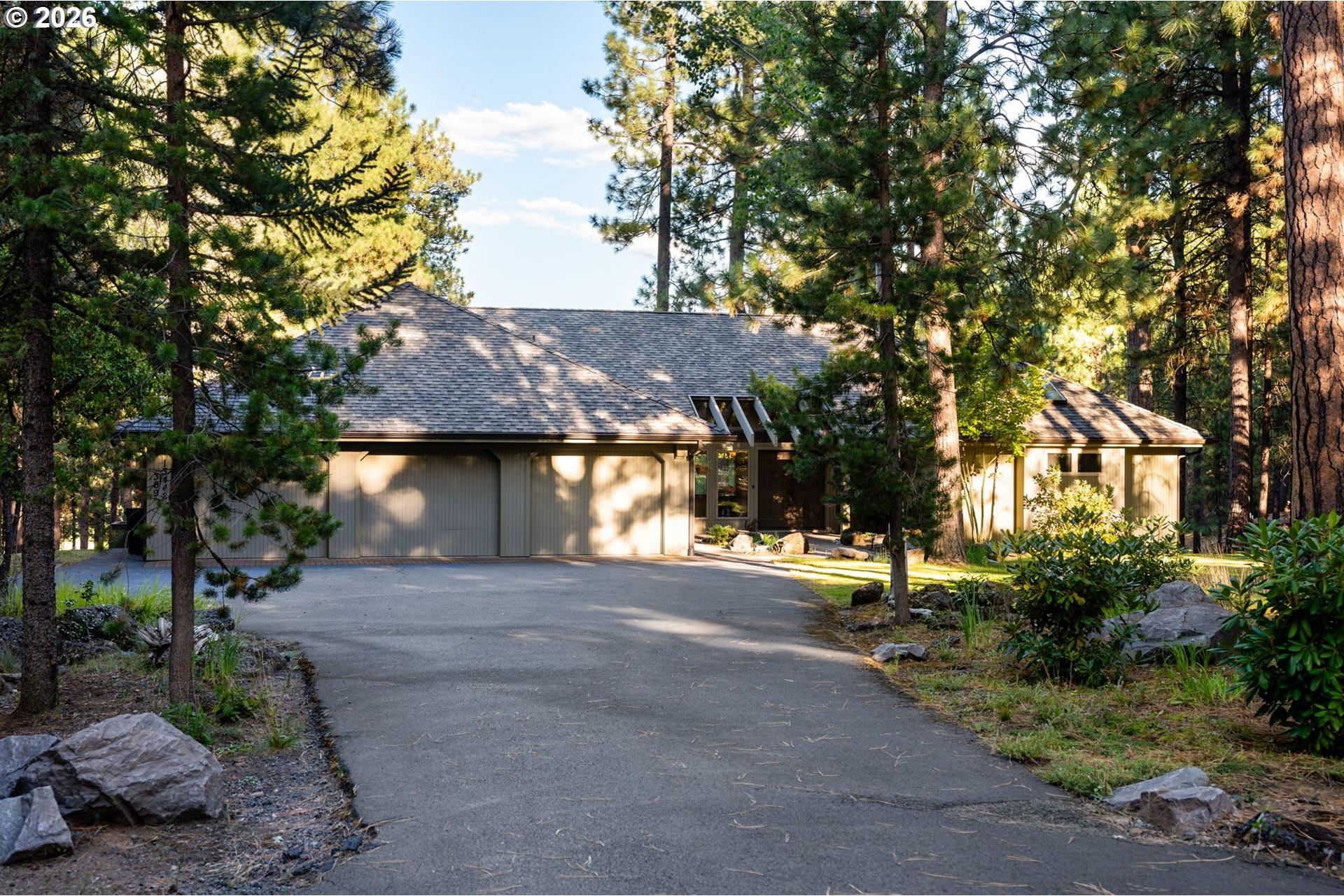 13442 Galium Black Butte Ranch, OR 97759 - Photo 4 of 48 Gallery Image 4