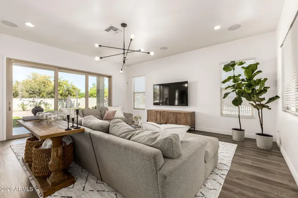 $699,000 | 8502 West Myrtle Avenue, Glendale, AZ 85305