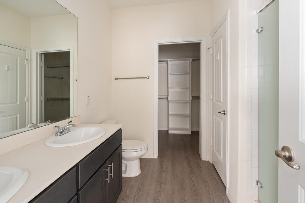 117 Willowbend Loop Mabank, TX 75147 - Photo 15 of 29 Gallery Image 15