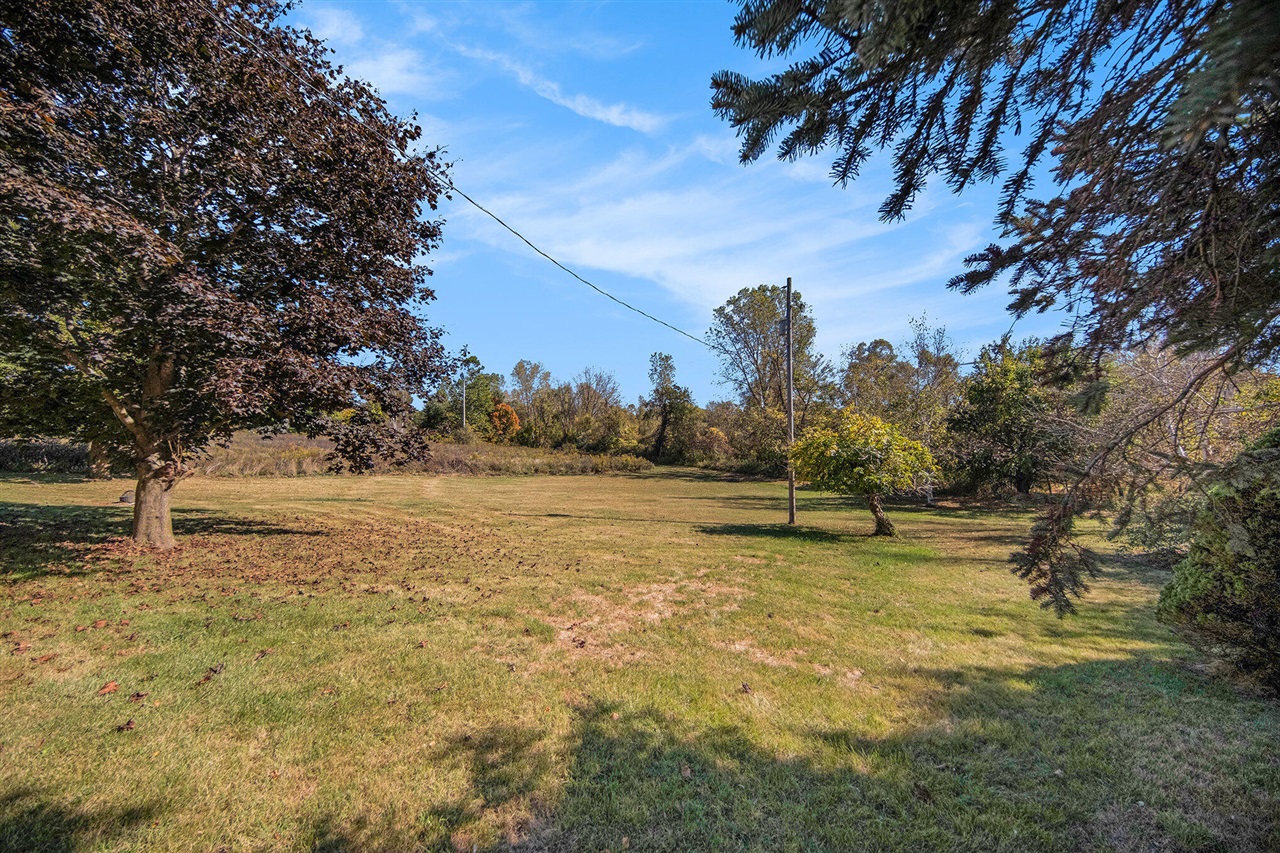 11480 North Adams Road North Adams, MI 49262 - Photo 5 of 28