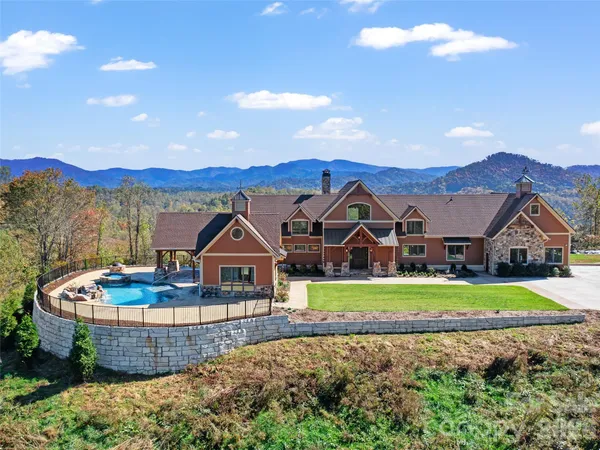 $5,800,000 | 946 Ridge Road, Green Mountain, NC 28740
