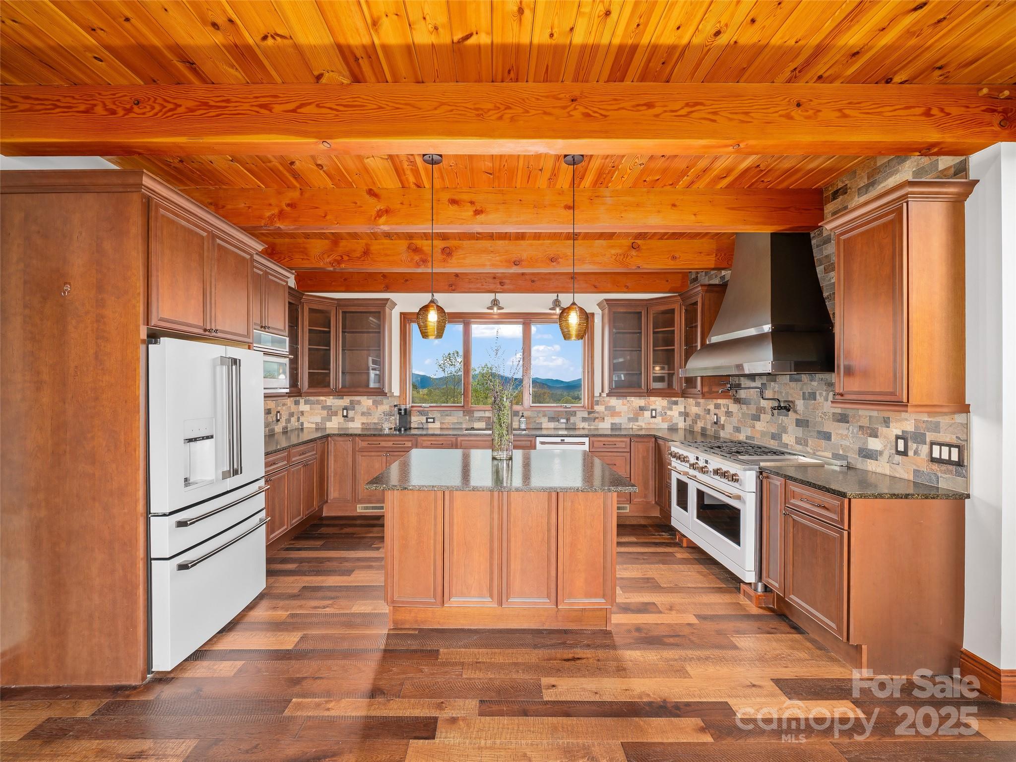 946 Ridge Road Green Mountain, NC 28740 - Photo 16 of 48