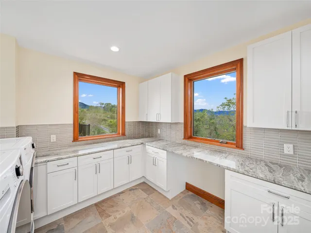 $5,800,000 | 946 Ridge Road, Green Mountain, NC 28740