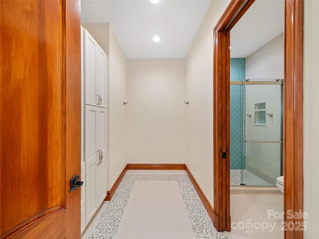 $5,800,000 | 946 Ridge Road, Green Mountain, NC 28740