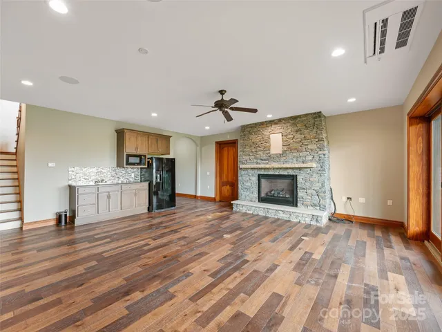 $5,800,000 | 946 Ridge Road, Green Mountain, NC 28740