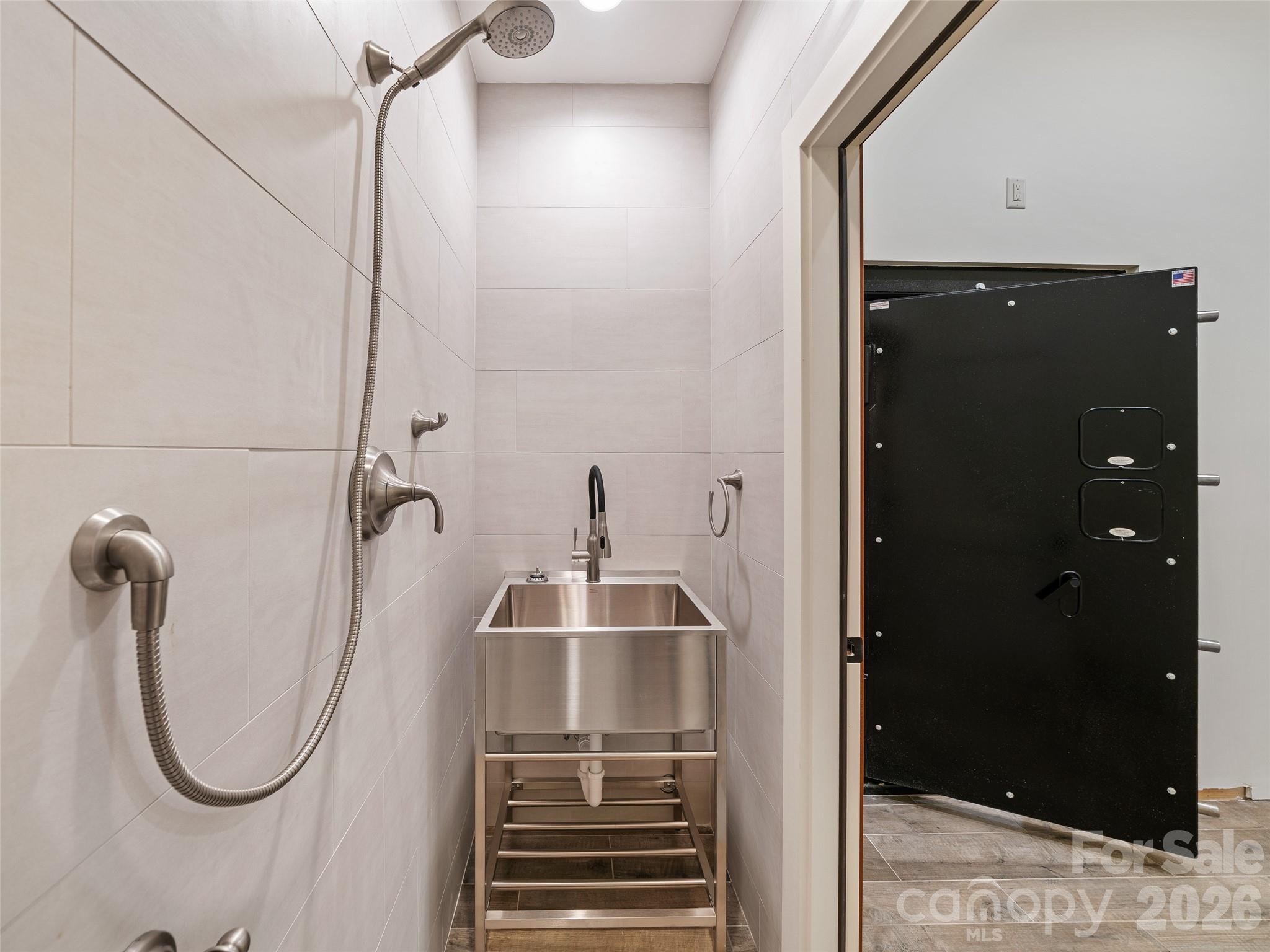 946 Ridge Road Green Mountain, NC 28740 - Photo 45 of 48 a bathroom with a shower