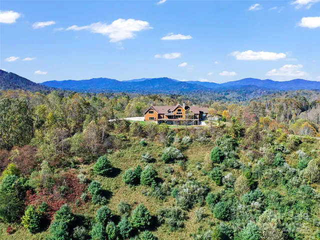 $5,800,000 | 946 Ridge Road, Green Mountain, NC 28740