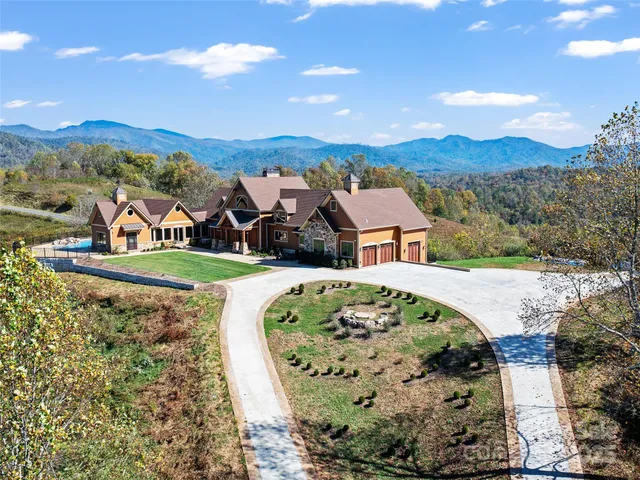 $5,800,000 | 946 Ridge Road, Green Mountain, NC 28740