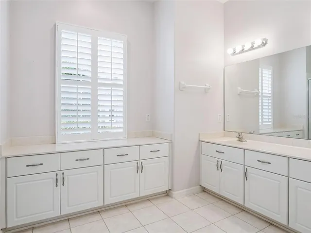 $299,900 | 20806 Queen Alexandra Drive, Leesburg, FL 34748