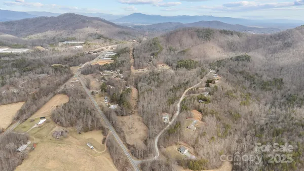 $470,000 | 104 Glenhaven Drive, Marion, NC 28752