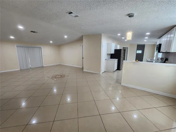 $265,000 | 1209 Blue Sky Place, Dover, FL 33527