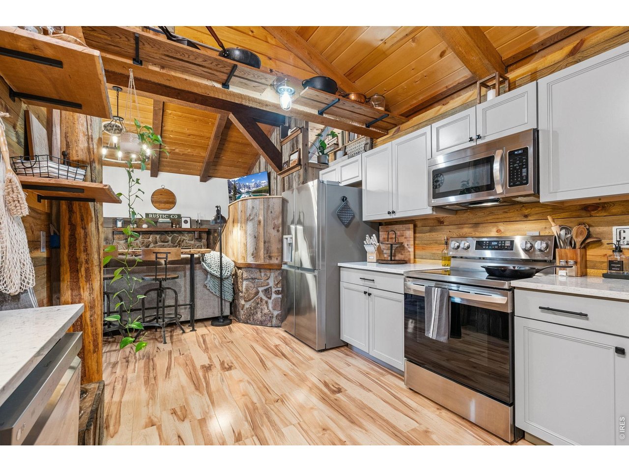 32224 Poudre Canyon Road Bellvue, CO 80512 - Photo 12 of 34