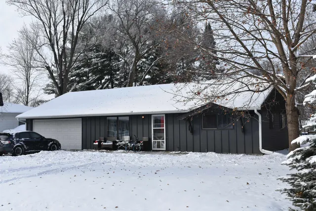 $164,680 | N8610 Arcade Glen Road, Ripon, WI 54971