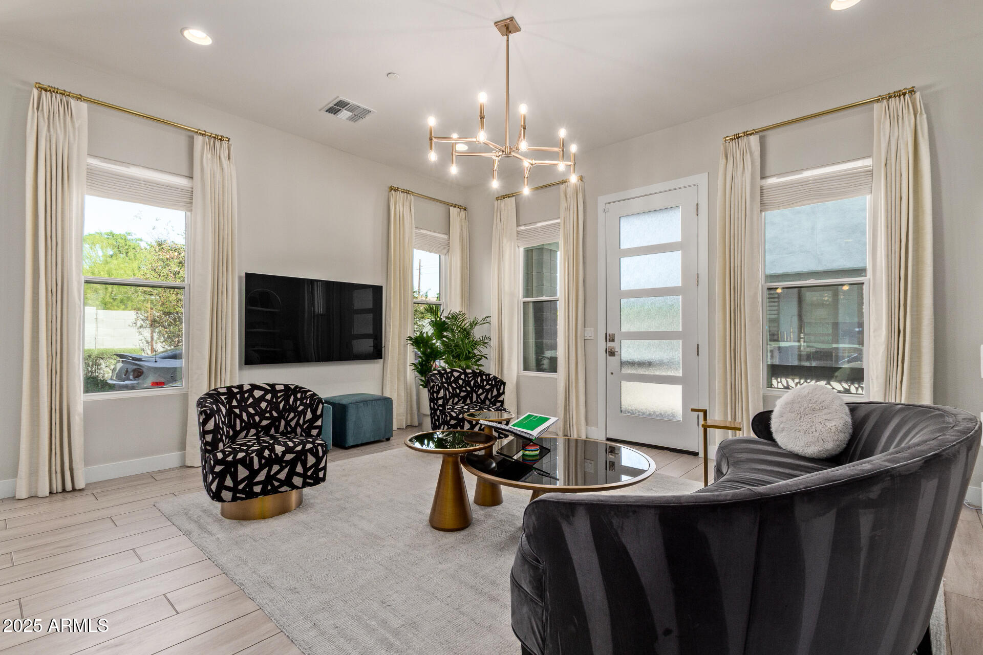 340 East Osborn Road, Unit 3 Phoenix, AZ 85012 - Photo 12 of 49 06 - Osborn